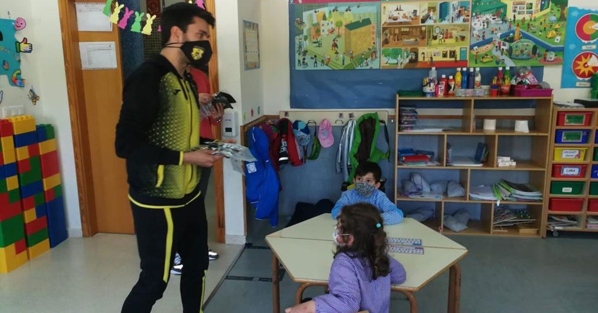 o incio club fútbol visita ceip ricardo gasset 2