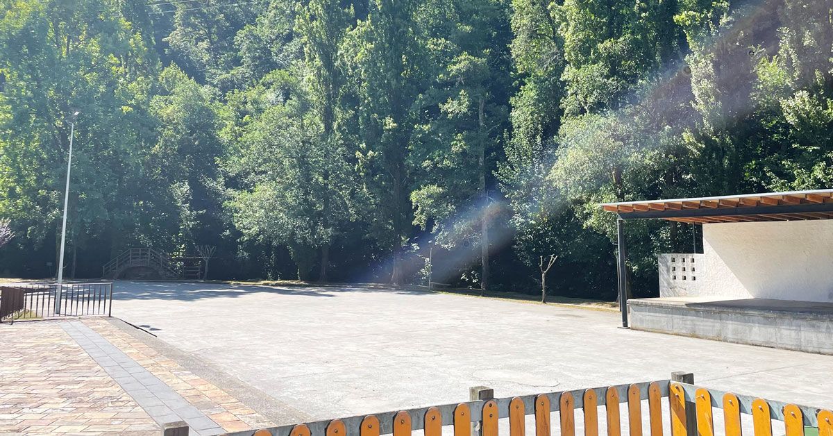 praza-da-festa-Samos