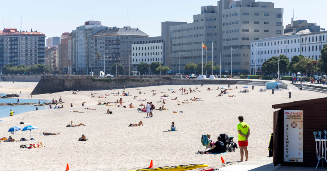 Imaxe da praia de Riazor