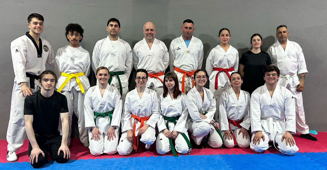 grupo-adultos-AC-Taekwondo-Sarria