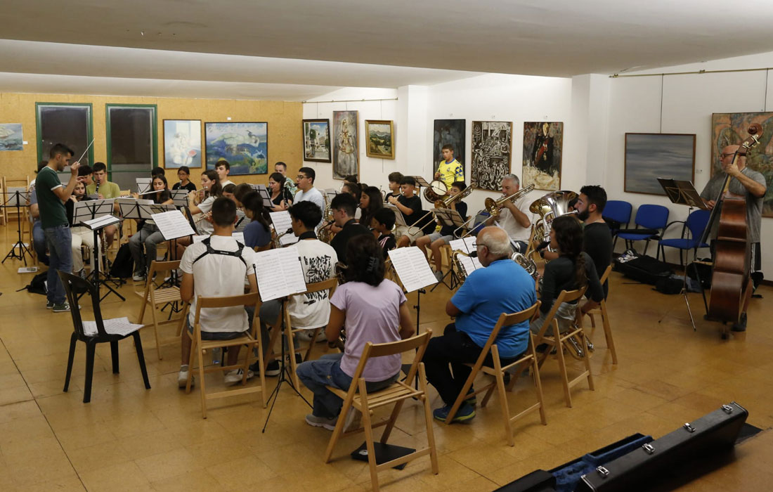 ensaio-Clarisaxos-Banda-Comarca-Sarria-Noite--Meiga-25