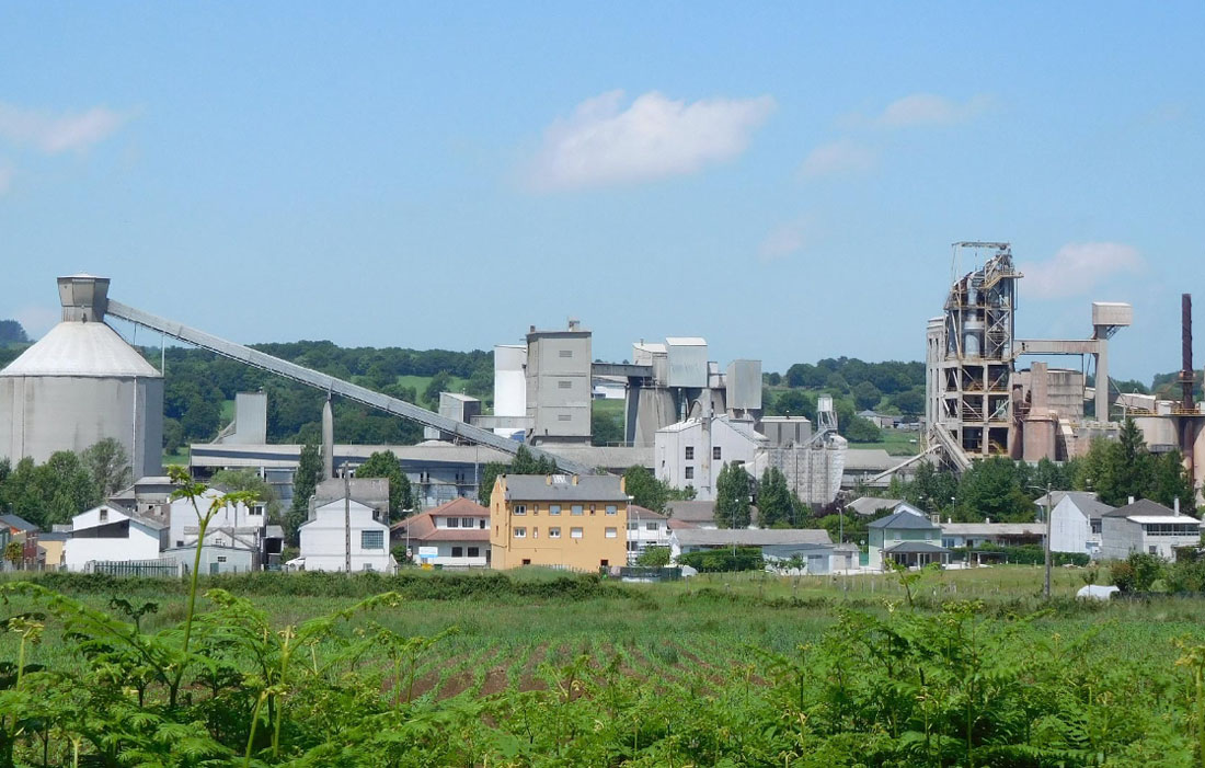 fábrica-de-cemento-Oural-Sarria
