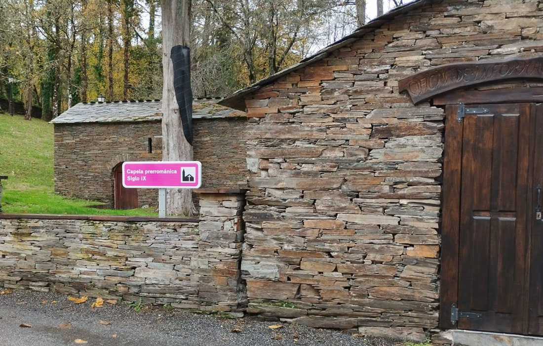 Capela-do-Ciprés-sinalizada-Samos