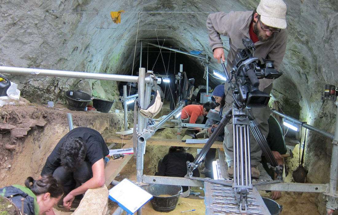 gravación-documental-na-Cova-Eirós