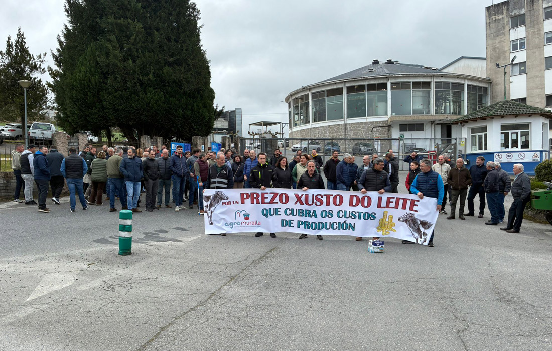 concentracion-gandeiros-agromuralla-lactalis-nadela