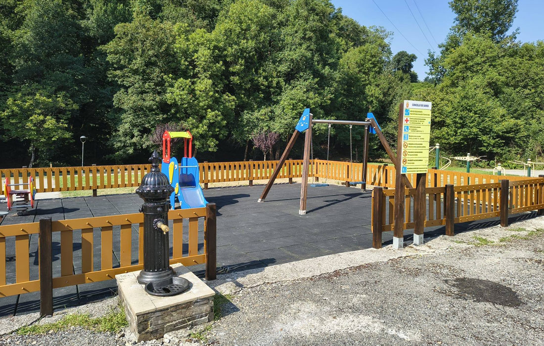 parque-infantil-municipal-Samos