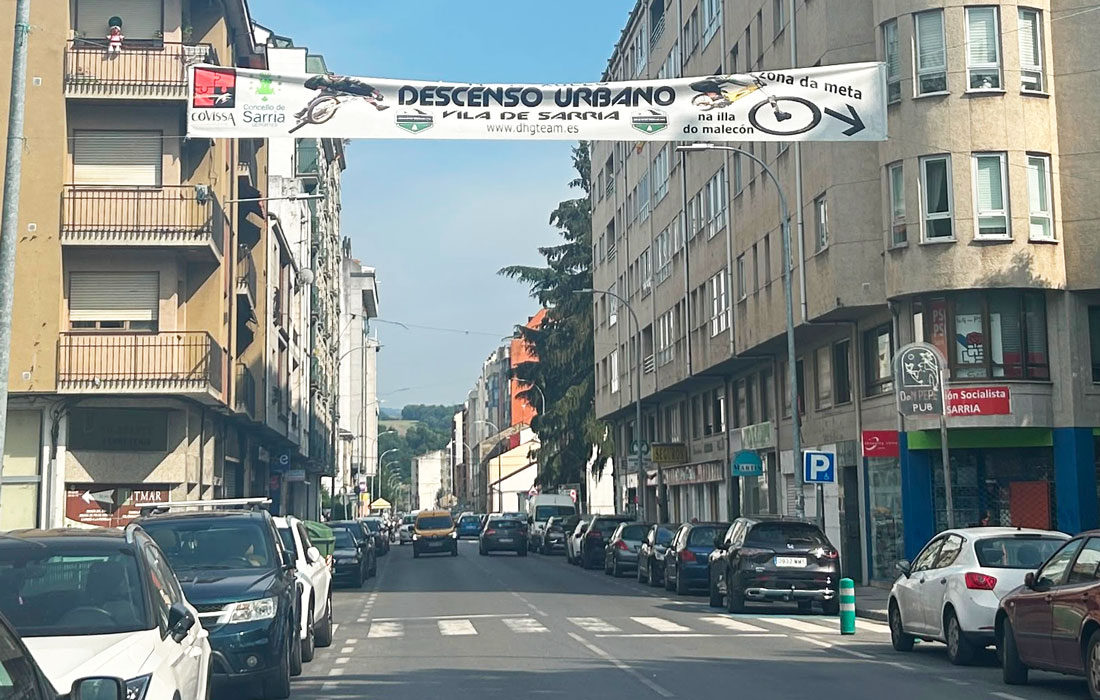 rúa-pancarta-DHU-Vila-de-Sarria-26