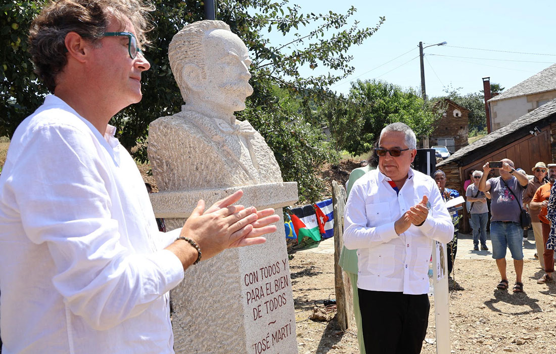 acto-lancara-13-agosto-busto-de-José-Martí