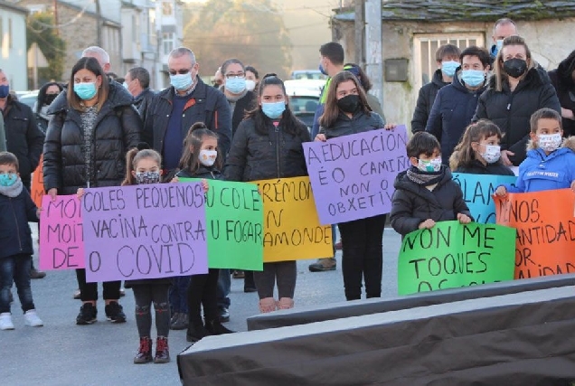 manifestacion colexio baamonde