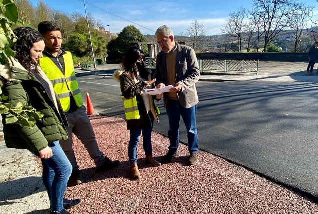 Instalación dun paso de peóns intelixente na rúa Santiago