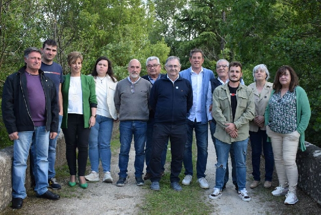 170523 José Ramón Gómez Besteiro nun encontro coa candidatura socialista de Alfoz