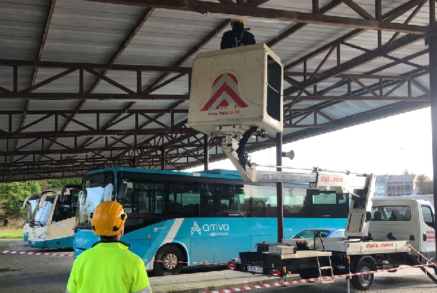 instalacion luz luminarias estacion bus vilalba