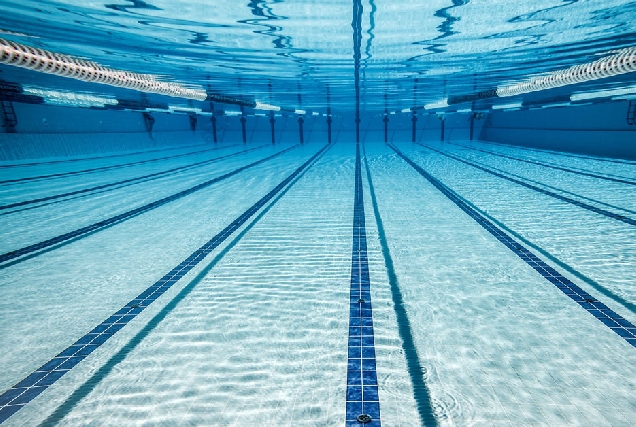 piscina pastoriza auga