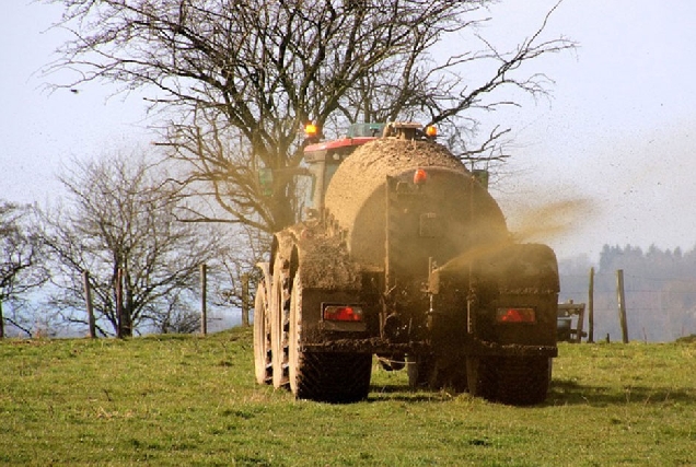 xurros-tractor-campo