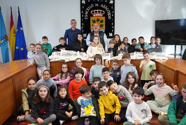 Os alumnos do CEIP San Marcos visitaron esta mañá de venres o Concello de Abegondo