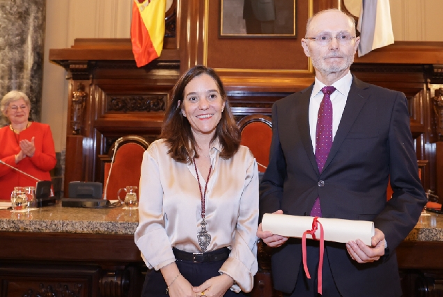 O catedrático Alfredo Vigo ingresa no Instituto José Cornide de Estudos Coruñeses