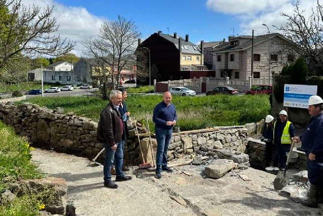 obras camino igrexa e fonte friol