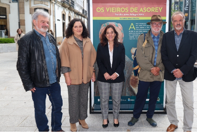 Imaxe da inauguración da exposición de Asorey na Coruña