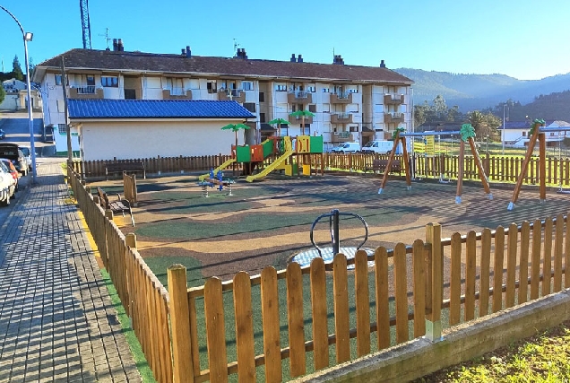 parque_infantil_rua_san_roque_trabada