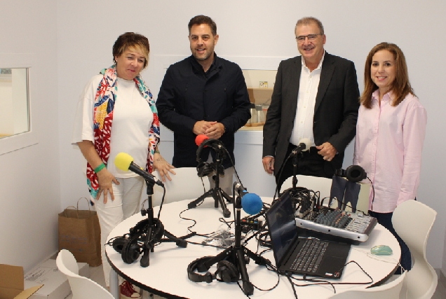 Nova sala de radio no CEIP O Couto