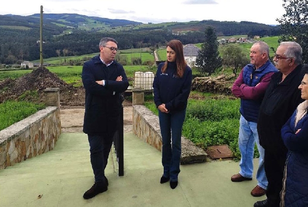 -conselleira-Medio-Rural-e-alcalde-en-Remourelle